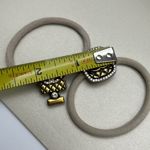 Hair Ties Beauty Chanel Or Wristband & Small Shopping Bag CC Rhinestones NWOT - Picture 14 of 17